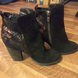 Black High Heeled ankle boots